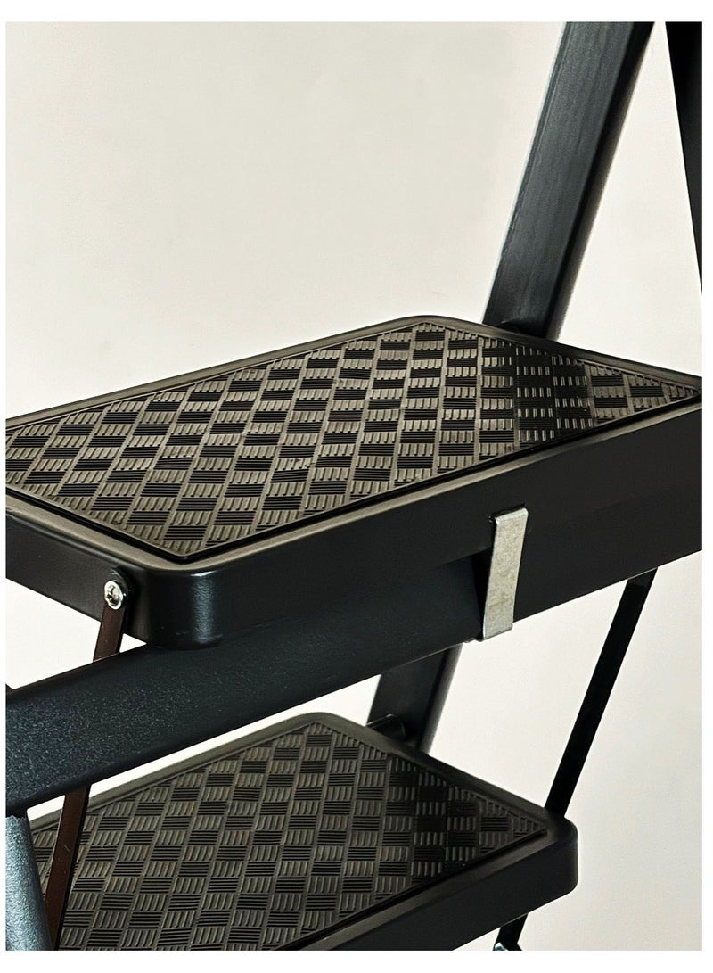 كابجون سلم قابل للطي بخطوات للاستخدام المنزلي، سلم قابل للطي بالخدمة الشاقة مع درع ودواسات عريضة غير انزلاقية، سلم فولاذي خفيف الوزن للمطبخ والمكتب والمكتبة والمستودعات (أسود، 6 درجات) - Image 5